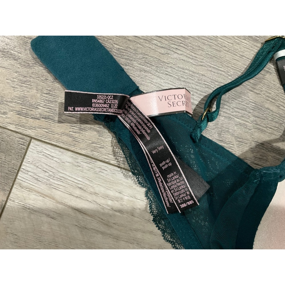 Victoria's Secret Very Sexy Push-Up Bra Emerald Green Lace 38B‎ NWT - Picture 4 of 4